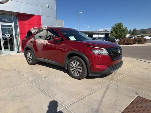 Used 2023 Nissan Pathfinder SL w/ SL Black Package AWD/4WD image 7
