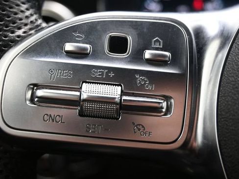 Used 2022 Mercedes-Benz GLC 300 4MATIC image 29