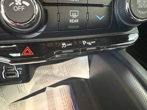 Used 2025 Dodge Durango GT AWD/4WD image 38