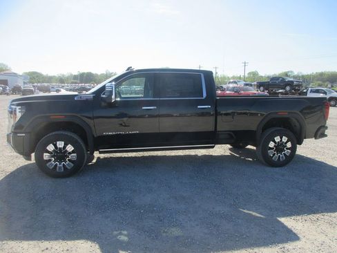New 2026 GMC Sierra 3500 Denali w/ Denali Reserve Package AWD/4WD image 10