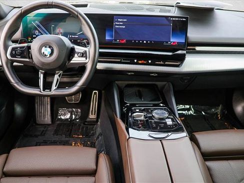 Used 2026 BMW 530i xDrive image 23
