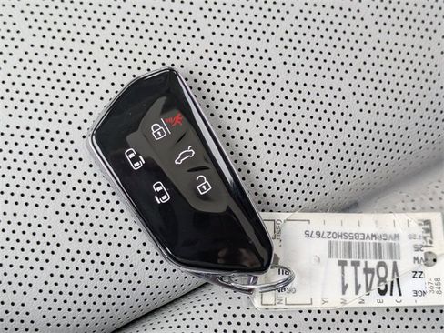 New 2025 Volkswagen ID. Buzz Pro S Plus image 35