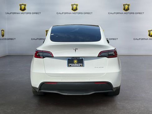 Used 2022 Tesla Model Y Long Range image 6