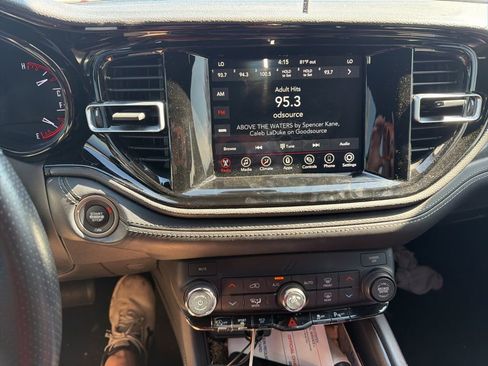 Used 2022 Dodge Durango SXT w/ Blacktop Package image 10