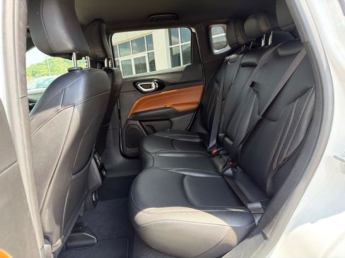 Used 2025 Jeep Compass Limited AWD/4WD image 19