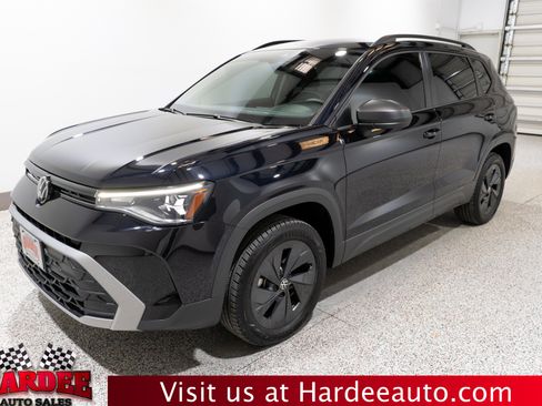 Used 2025 Volkswagen Taos S FWD image 2
