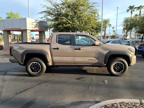 Certified 2026 Toyota Tacoma TRD Off-Road AWD/4WD image 3