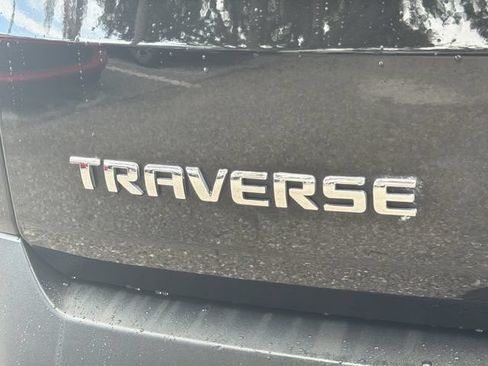 Used 2021 Chevrolet Traverse RS FWD image 10