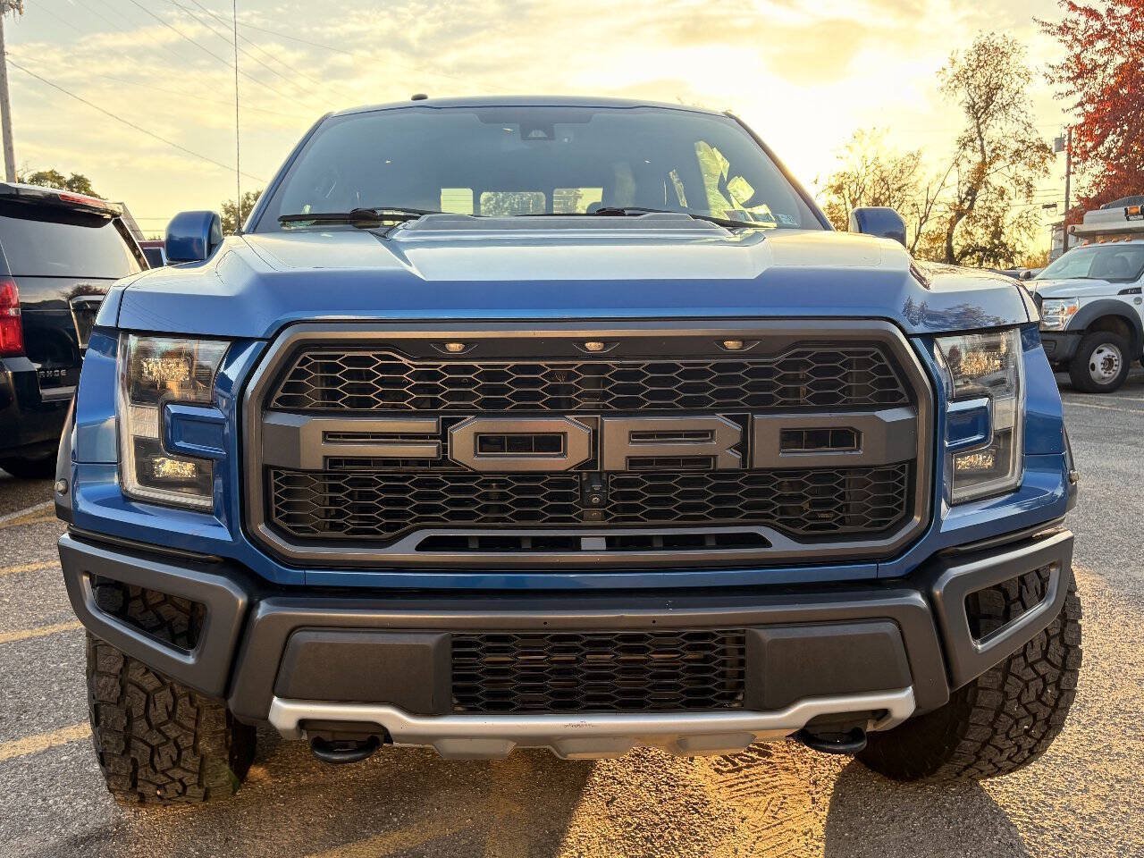 Used 2017 Ford F150 Raptor w/ Equipment Group 802A Luxury AWD/4WD image 3