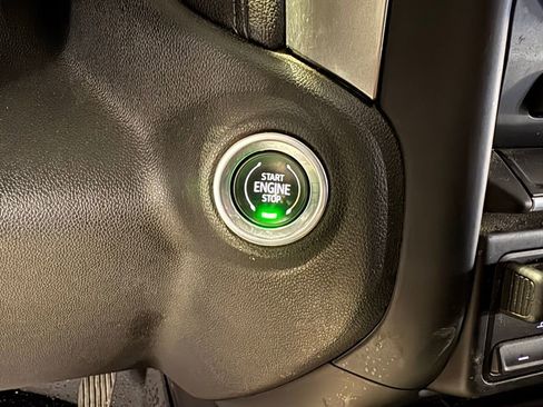 Used 2019 Chevrolet Silverado 1500 RST image 33