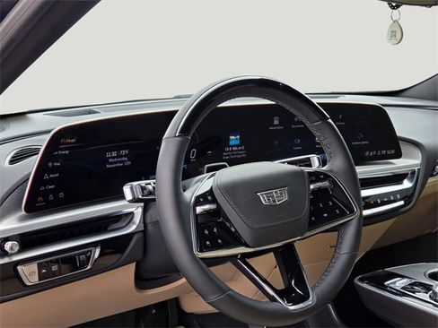 New 2025 Cadillac Lyriq Luxury image 11