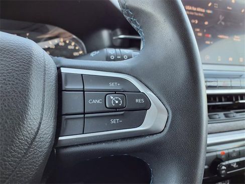 Used 2022 Jeep Compass Latitude image 12