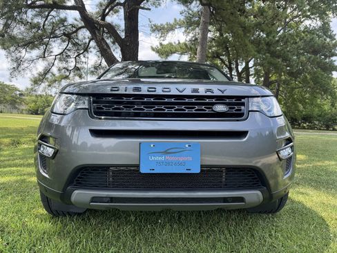 Used 2017 Land Rover Discovery Sport HSE image 4