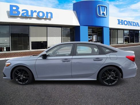 Used 2023 Honda Civic Sport image 3