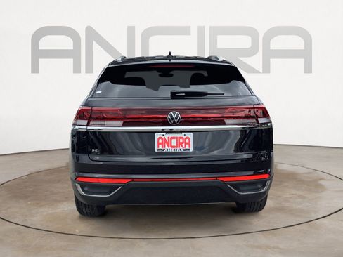 New 2026 Volkswagen Atlas Cross Sport SE FWD image 7