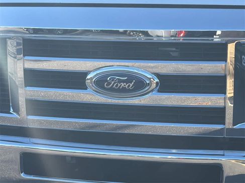 Used 2023 Ford E-450 and Econoline 450 Super Duty w/ Power Windows & Locks Group image 11