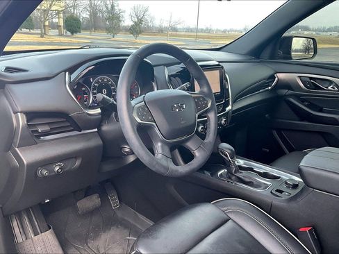 Used 2024 Chevrolet Traverse Premier w/ Redline Edition image 15