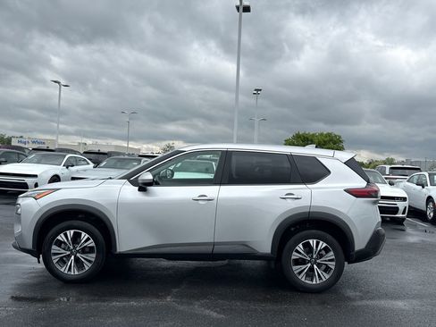 Used 2023 Nissan Rogue SV AWD/4WD image 6