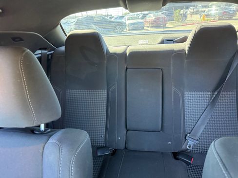 Used 2018 Dodge Challenger SXT image 18
