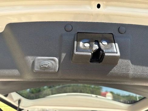 Used 2013 GMC Acadia SLE FWD image 13