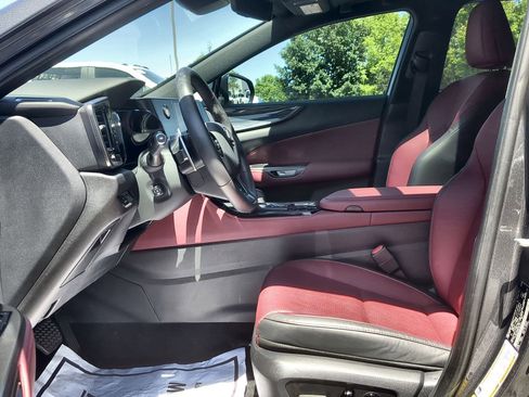 Used 2025 Lexus NX 250 FWD w/ Accessory Package (2T) image 19