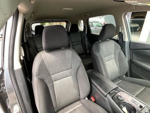 Used 2024 Nissan Rogue SV image 14