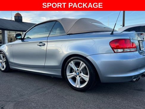 Used 2010 BMW 128i Convertible image 4