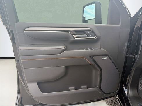 Used 2025 GMC Sierra 2500 AT4 w/ AT4 Premium Plus Package image 22