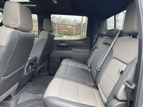 Used 2024 Chevrolet Silverado 1500 ZR2 w/ Technology Package image 15