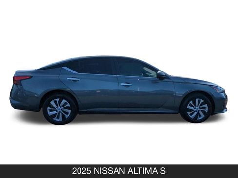 Certified 2025 Nissan Altima 2.5 S FWD image 6