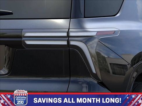 New 2026 Chevrolet Traverse RS w/ LPO, Floor Liner Package AWD/4WD image 11