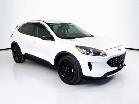 Certified 2022 Ford Escape SE w/ Cold Weather Package image 23