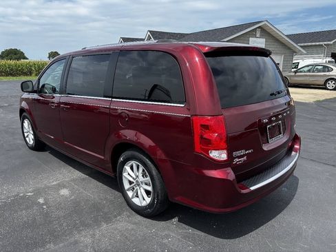 Used 2019 Dodge Grand Caravan SXT FWD image 8