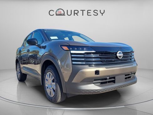 New 2026 Nissan Kicks S image 2