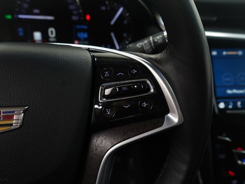 Used 2019 Cadillac XTS Luxury image 18