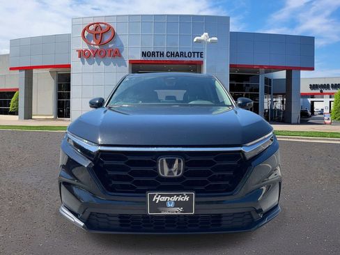 Used 2023 Honda CR-V EX image 3