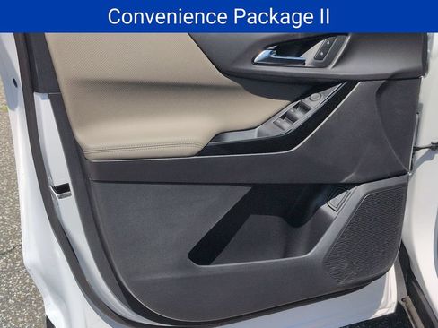 New 2026 Chevrolet Equinox LT w/ Convenience Package II AWD/4WD image 9