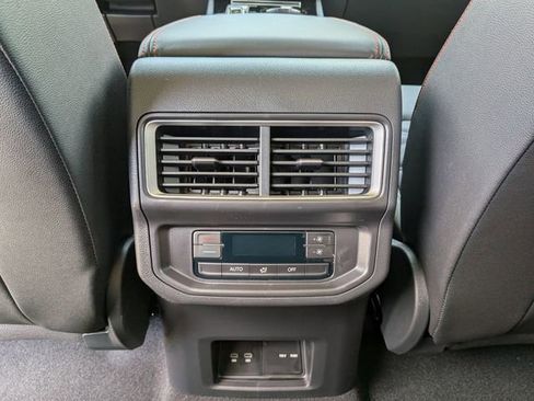 New 2026 Volkswagen Atlas Peak Edition image 17