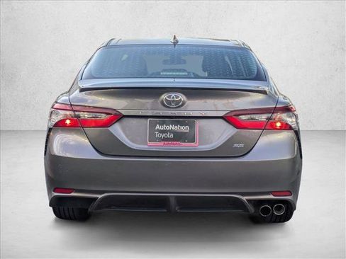 Used 2023 Toyota Camry SE image 7