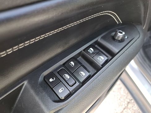 Used 2023 Jeep Compass Altitude image 15