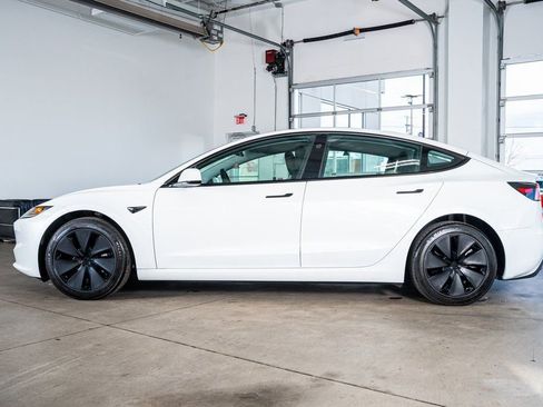 Used 2025 Tesla Model 3 Long Range image 8