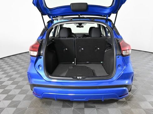 Used 2023 Nissan Kicks SV image 10