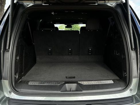 Used 2024 Chevrolet Suburban RST w/ Luxury Package AWD/4WD image 32