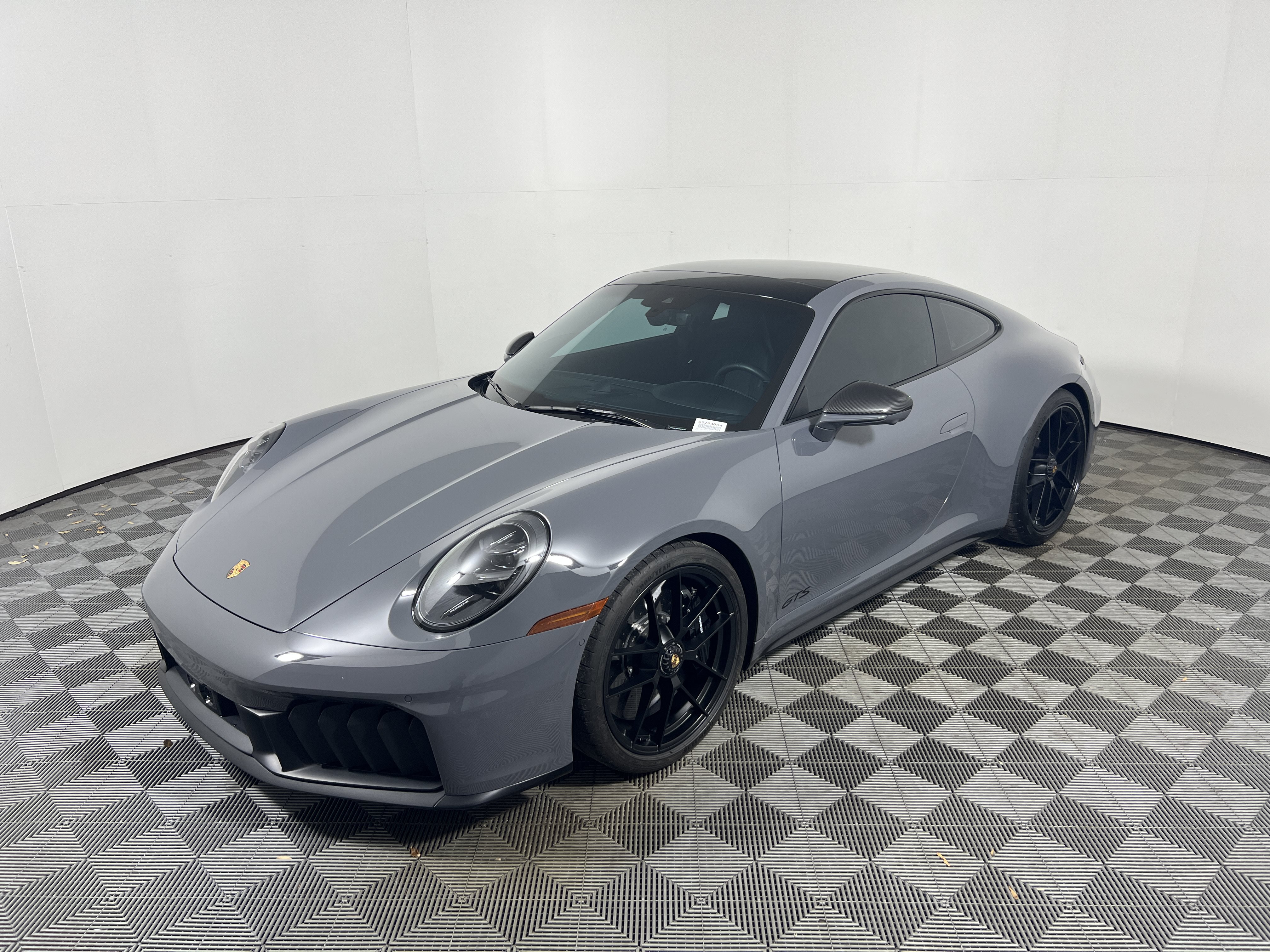 Certified 2025 Porsche 911 Carrera GTS RWD image 11