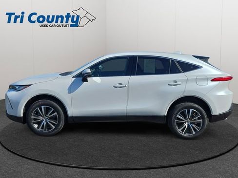 Certified 2023 Toyota Venza LE image 5