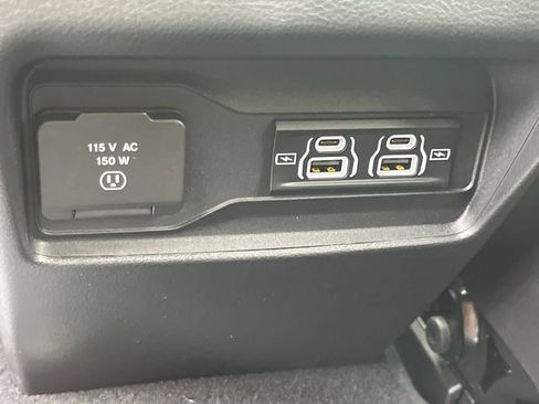 New 2025 Jeep Grand Cherokee Altitude AWD/4WD image 24