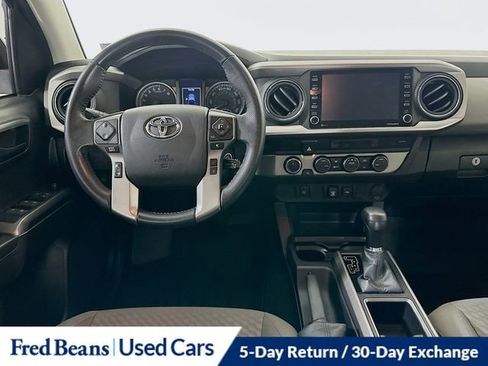 Used 2022 Toyota Tacoma SR5 AWD/4WD image 22