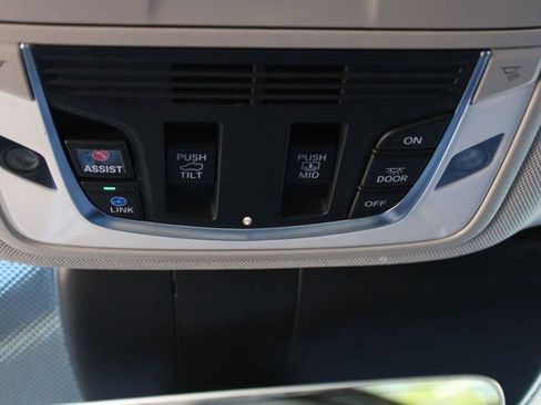 Used 2023 Acura RDX AWD w/ Advance Package image 29