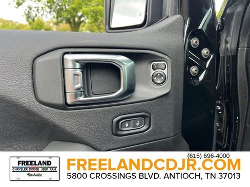 New 2025 Jeep Wrangler Unlimited Sahara AWD/4WD image 19