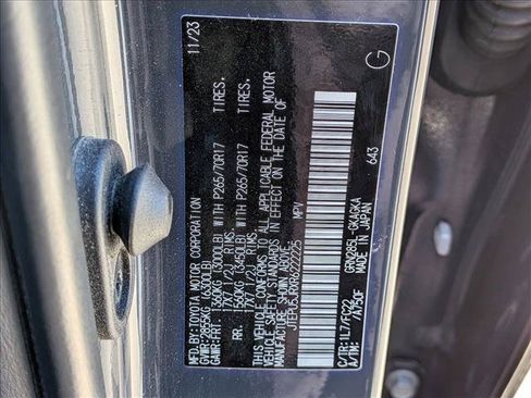 Certified 2024 Toyota 4Runner TRD Off-Road AWD/4WD image 24